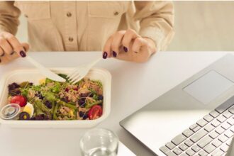 How can People in Business maintain their Healthy Nutrition?
