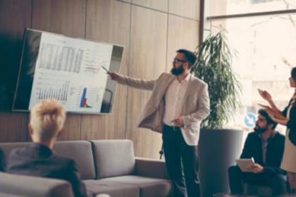 Ways CEOs Can Assist a Marketing Team